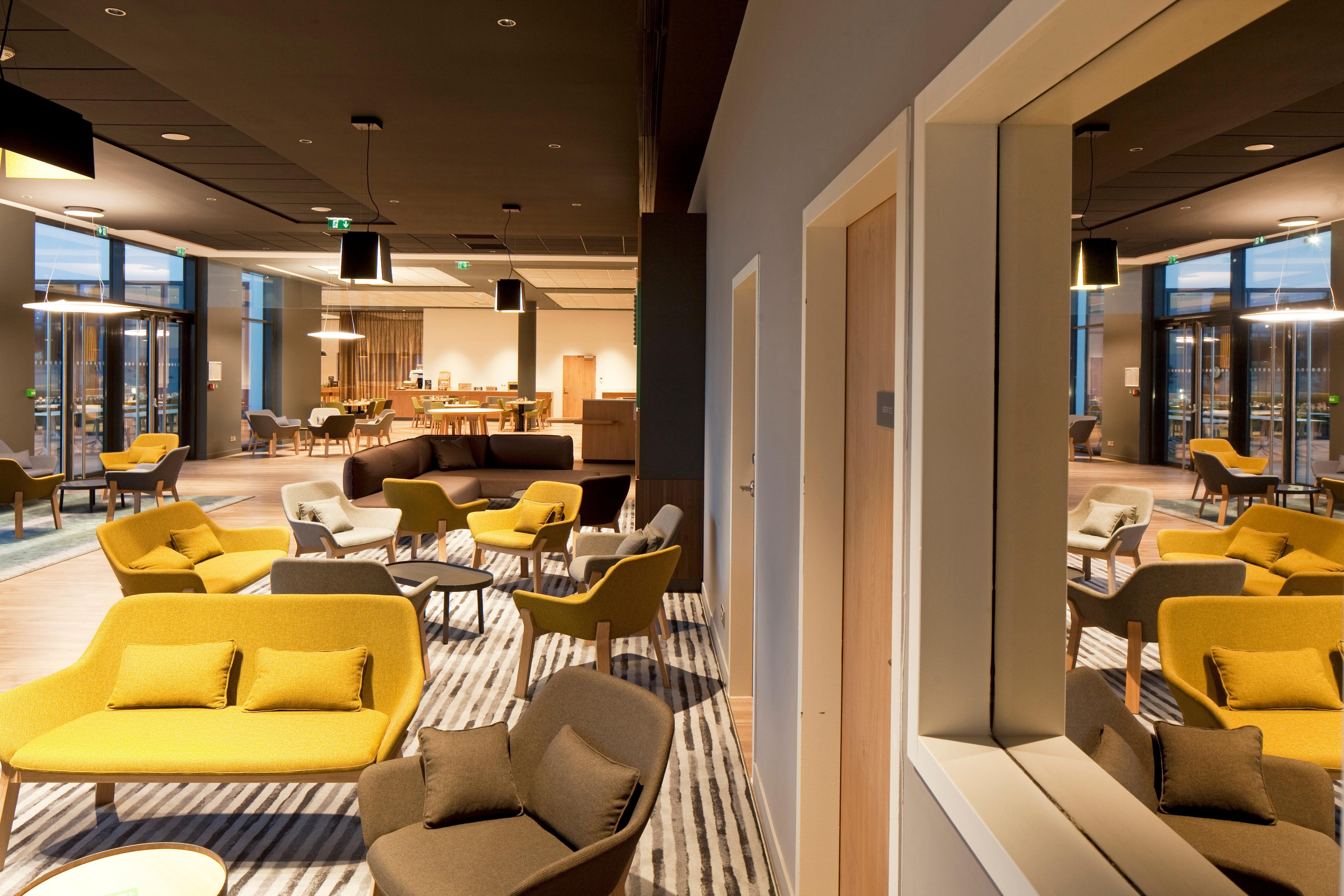 Holiday Inn Paris Cdg Airport An Ihg Hotel Roissy Exterior photo