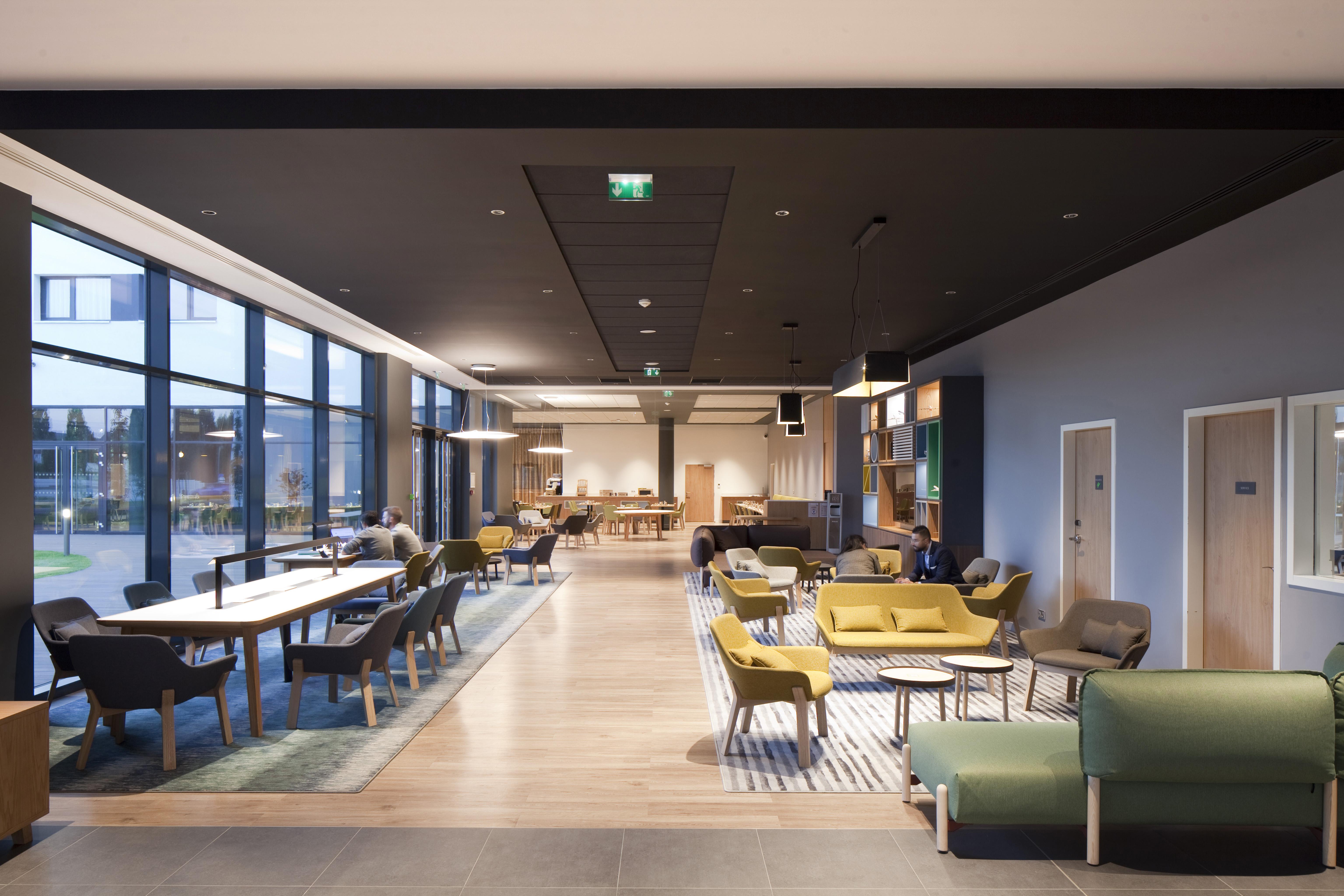 Holiday Inn Paris Cdg Airport An Ihg Hotel Roissy Exterior photo